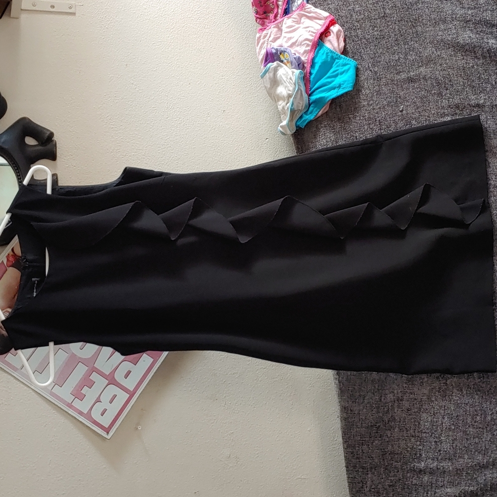 New woman's dress 14